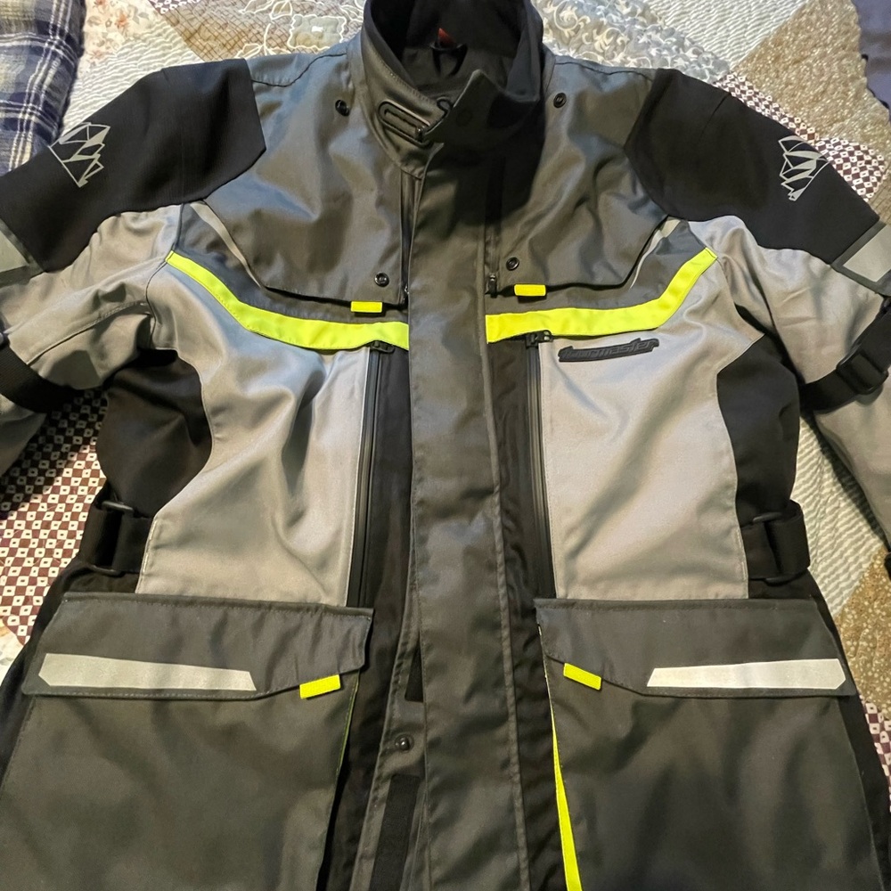 Men's High-Visibility Gray & Black Motorcycle Jacket with Yellow Accents